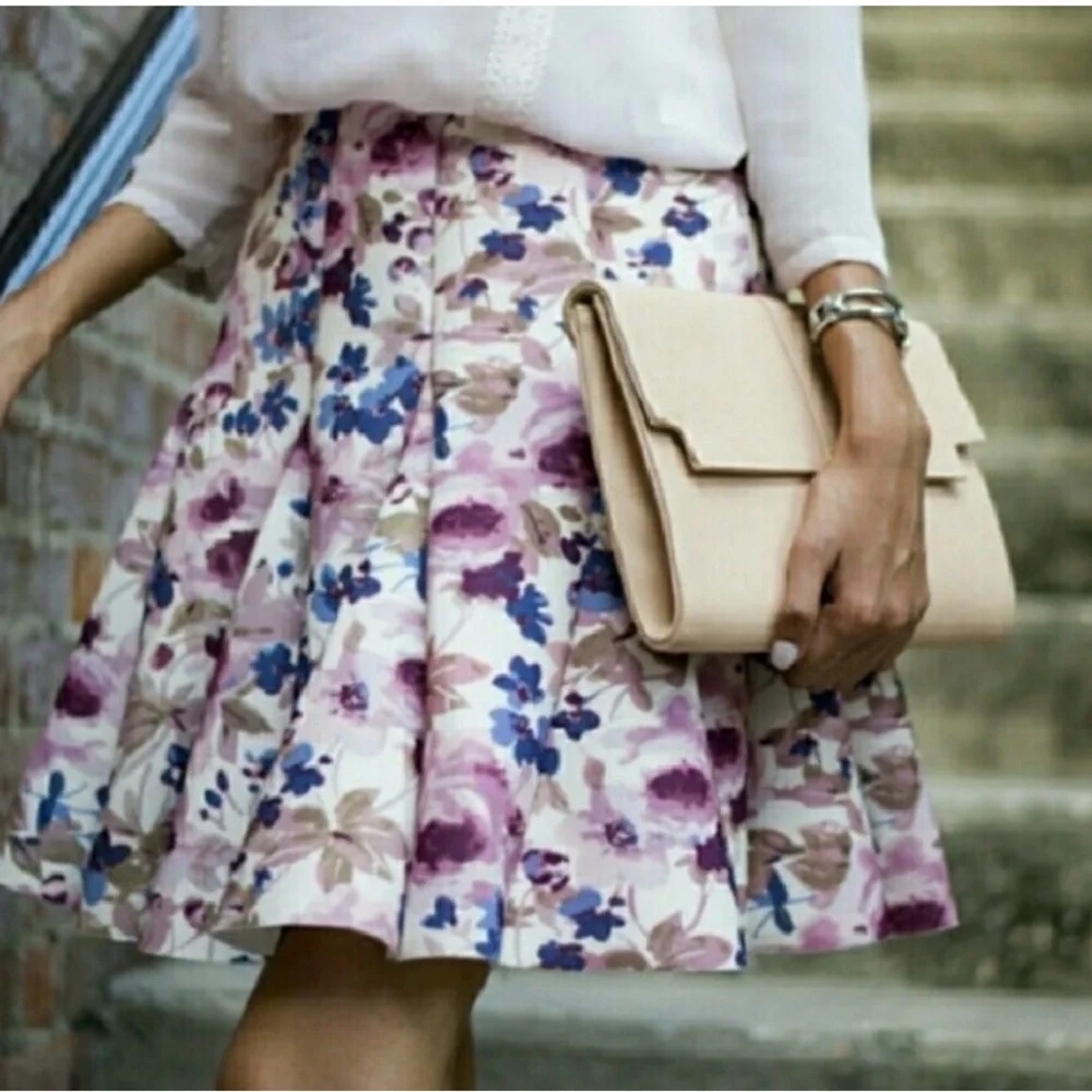 LC Lauren Conrad Runway Floral Scuba Skirt Size 14 Flared Date Night